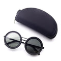 Gafas de sol con atenuación ajustable.