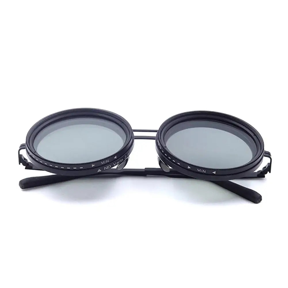 Gafas de sol con atenuación ajustable.