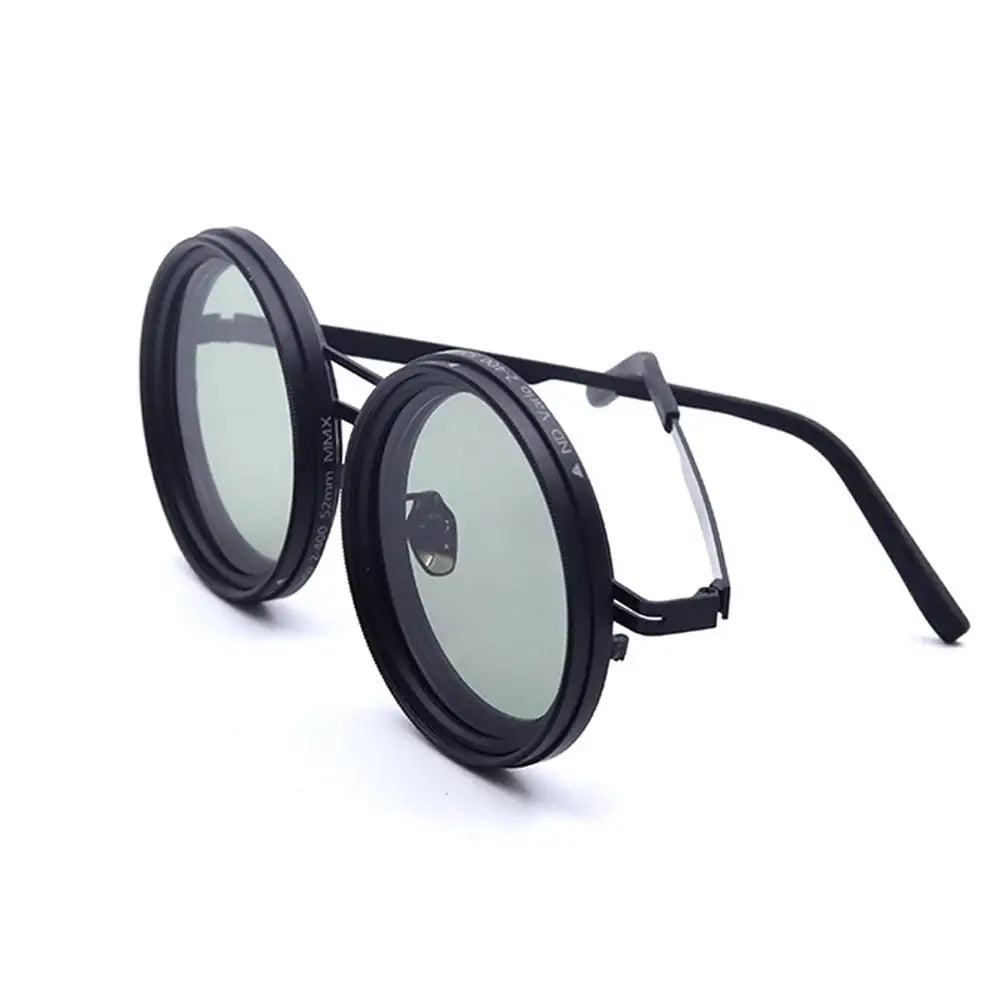 Gafas de sol con atenuación ajustable.