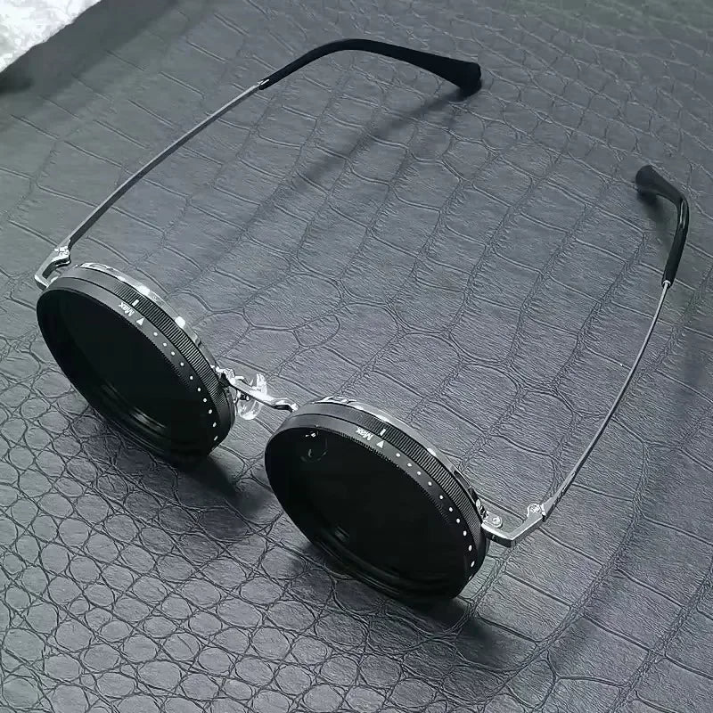 Gafas de sol con atenuación ajustable.
